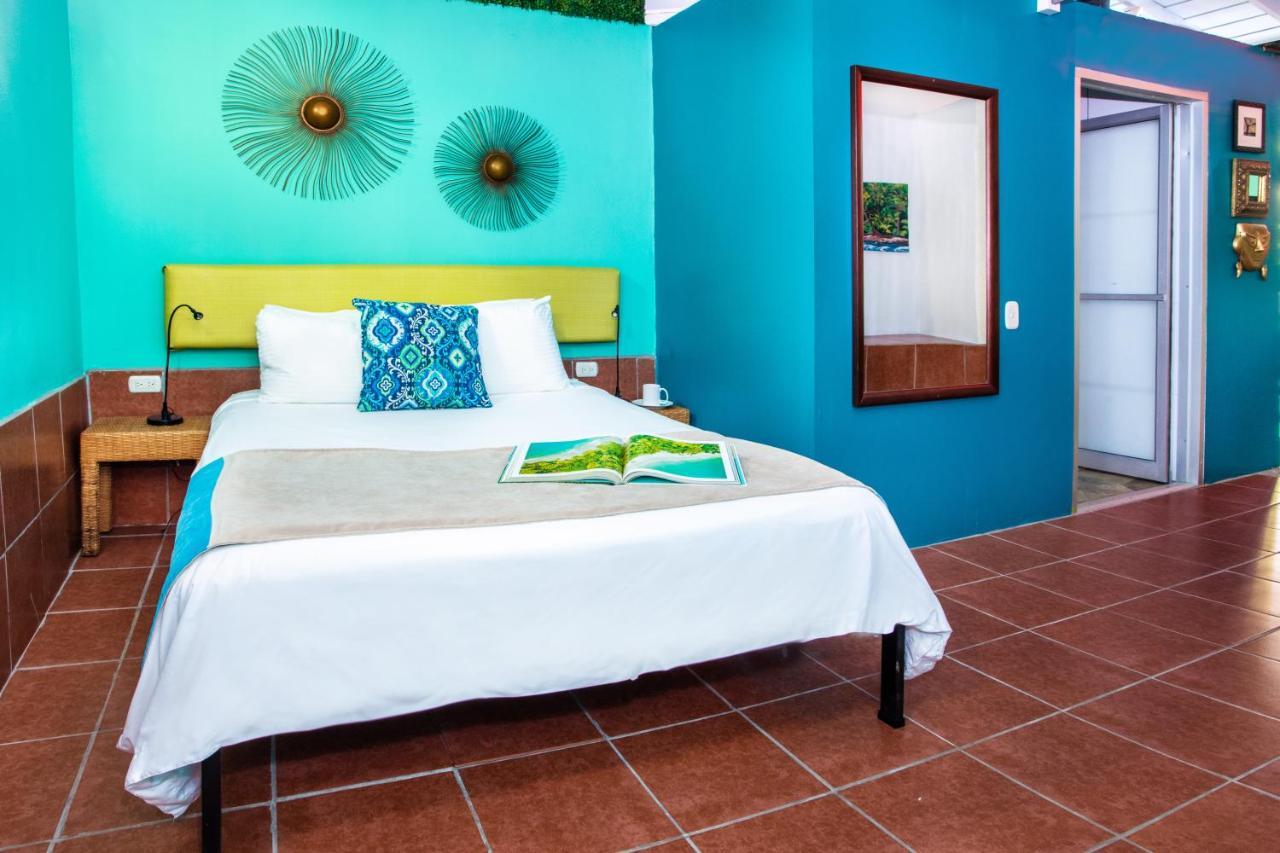Tico Tico Villas - Adult Only Мануэль-Антонио Экстерьер фото